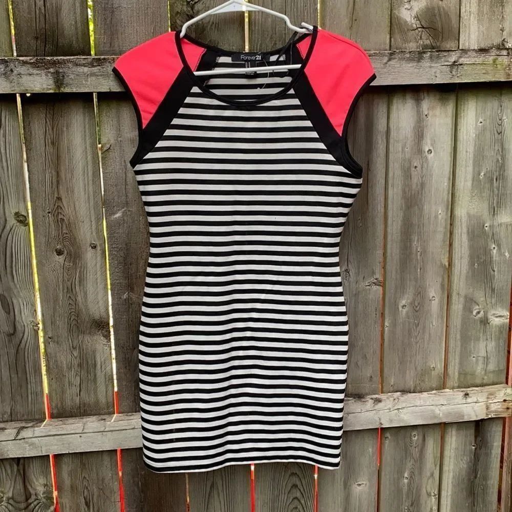Forever 21 Stripped Dress sz. M